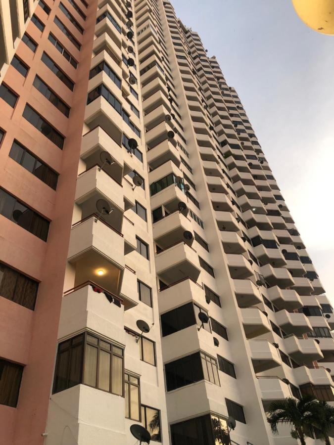 Beach Resort Home Stay Sri Sayang Apartment Batu Ferringhi 2Bedroom Eksteriør billede
