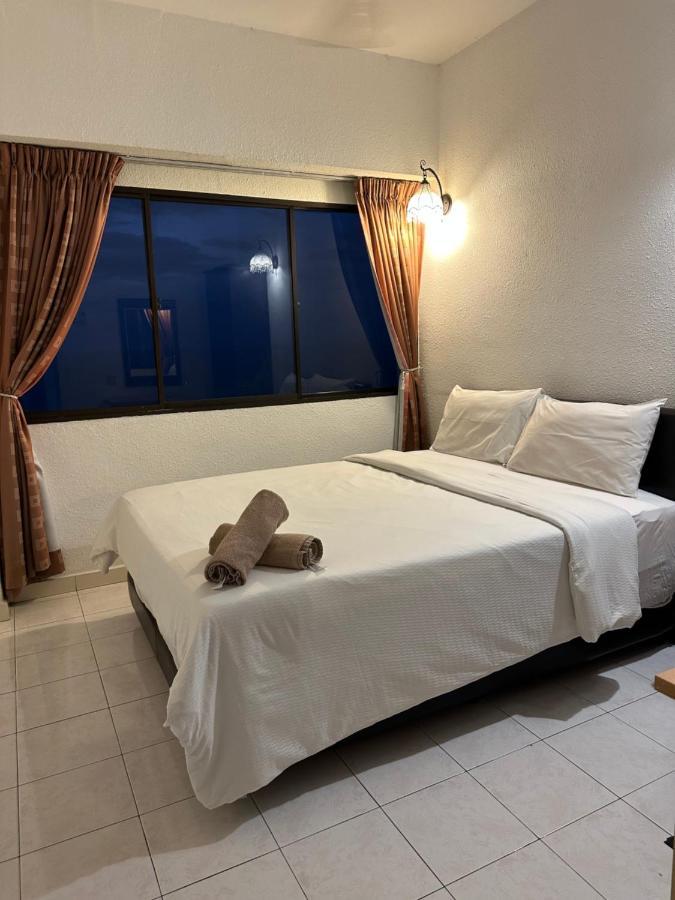 Beach Resort Home Stay Sri Sayang Apartment Batu Ferringhi 2Bedroom Eksteriør billede