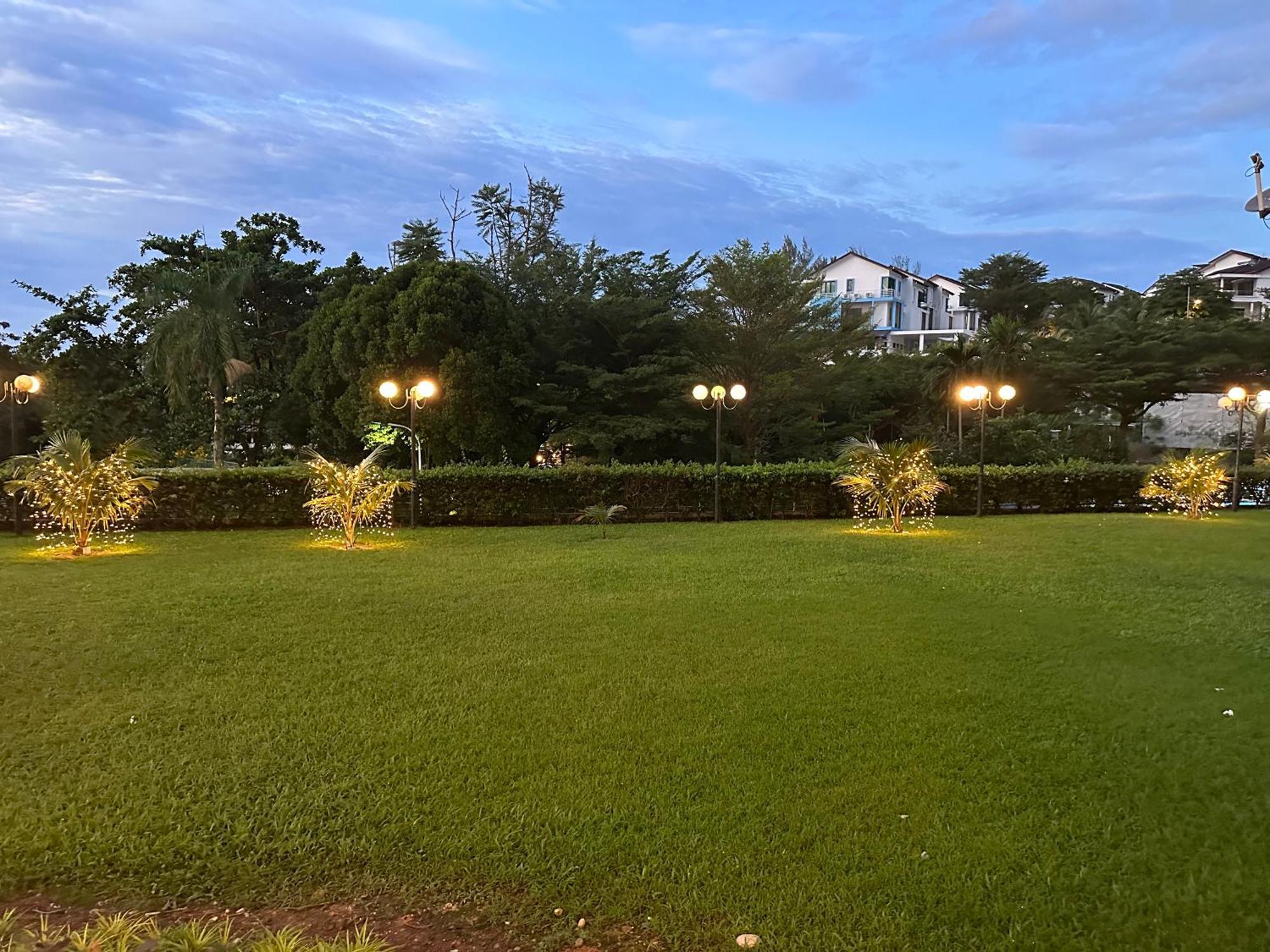 Beach Resort Home Stay Sri Sayang Apartment Batu Ferringhi 2Bedroom Eksteriør billede